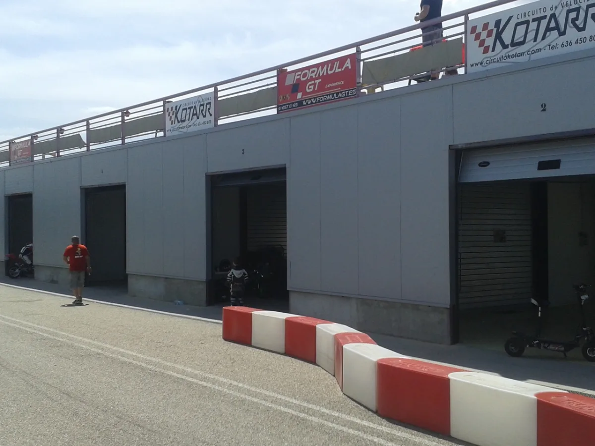 Alquiler de boxes · Circuito Kotarr (1)